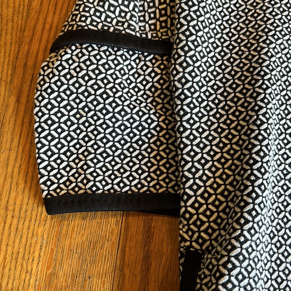 Max Studio Top - Picture 3 of 6